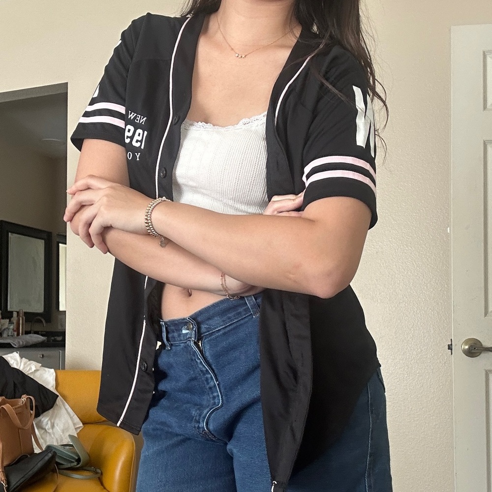Black pink jersey